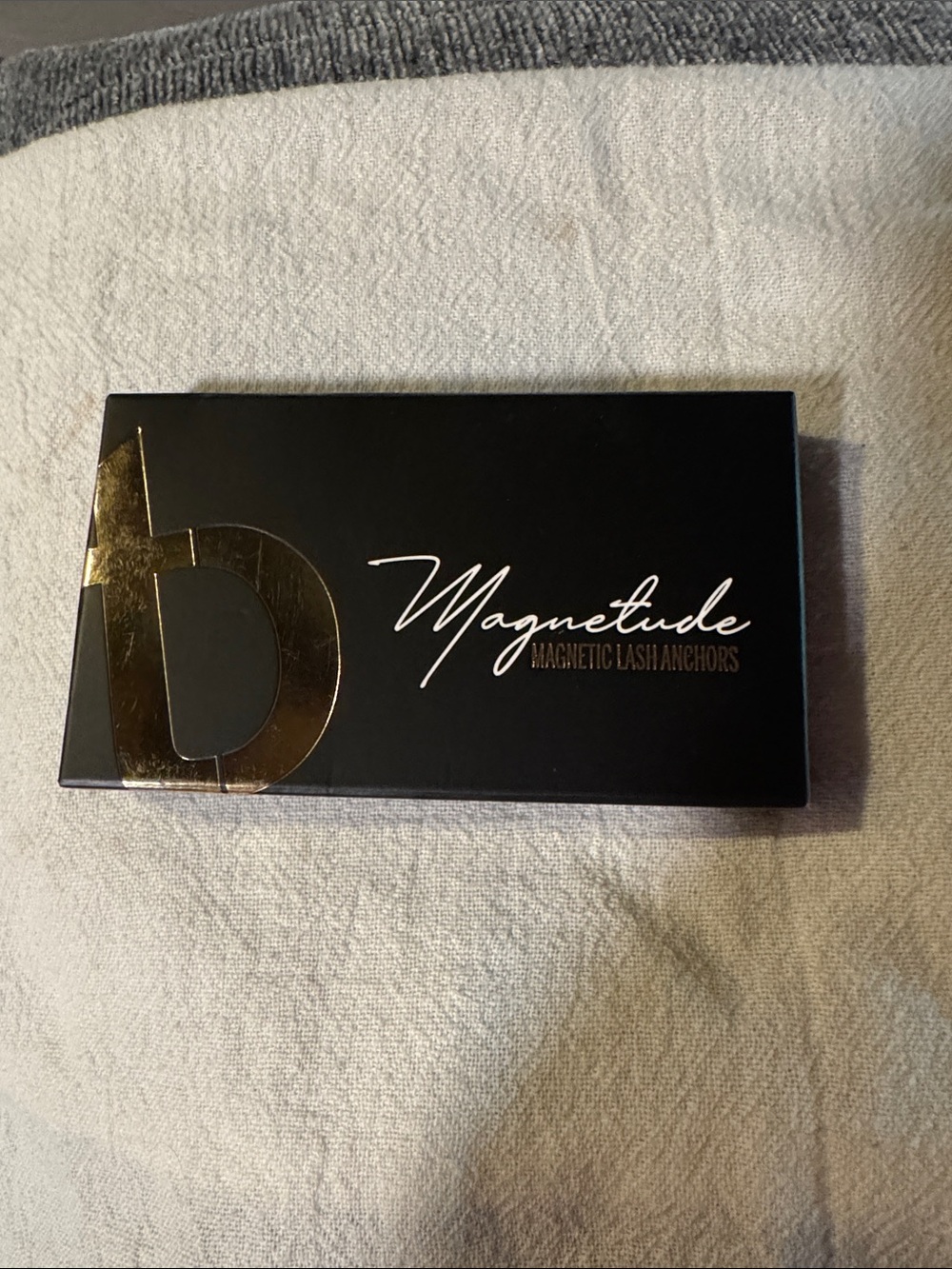 NIP Magnetude Magnetic Lash Anchors - Black with Gold Accents